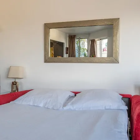 Veeve - Panoramic Views From The 17th Parigi