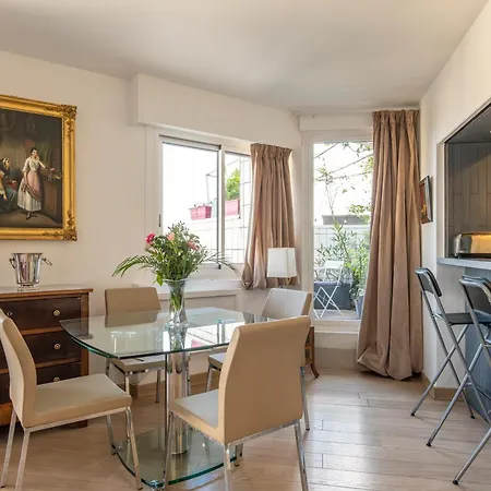 Veeve - Panoramic Views From The 17th Parigi