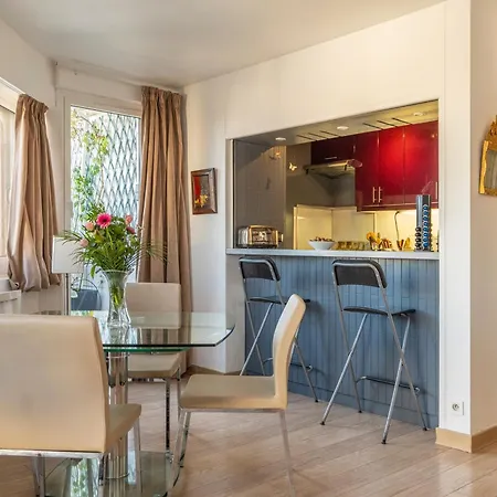 Veeve - Panoramic Views From The 17th * Parigi